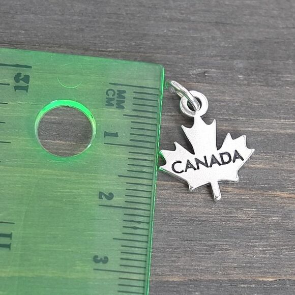 Sundancer Jewelry Company SJC Sterling Silver Maple Leaf CANANA Charm / Pendant - Picture 3 of 5